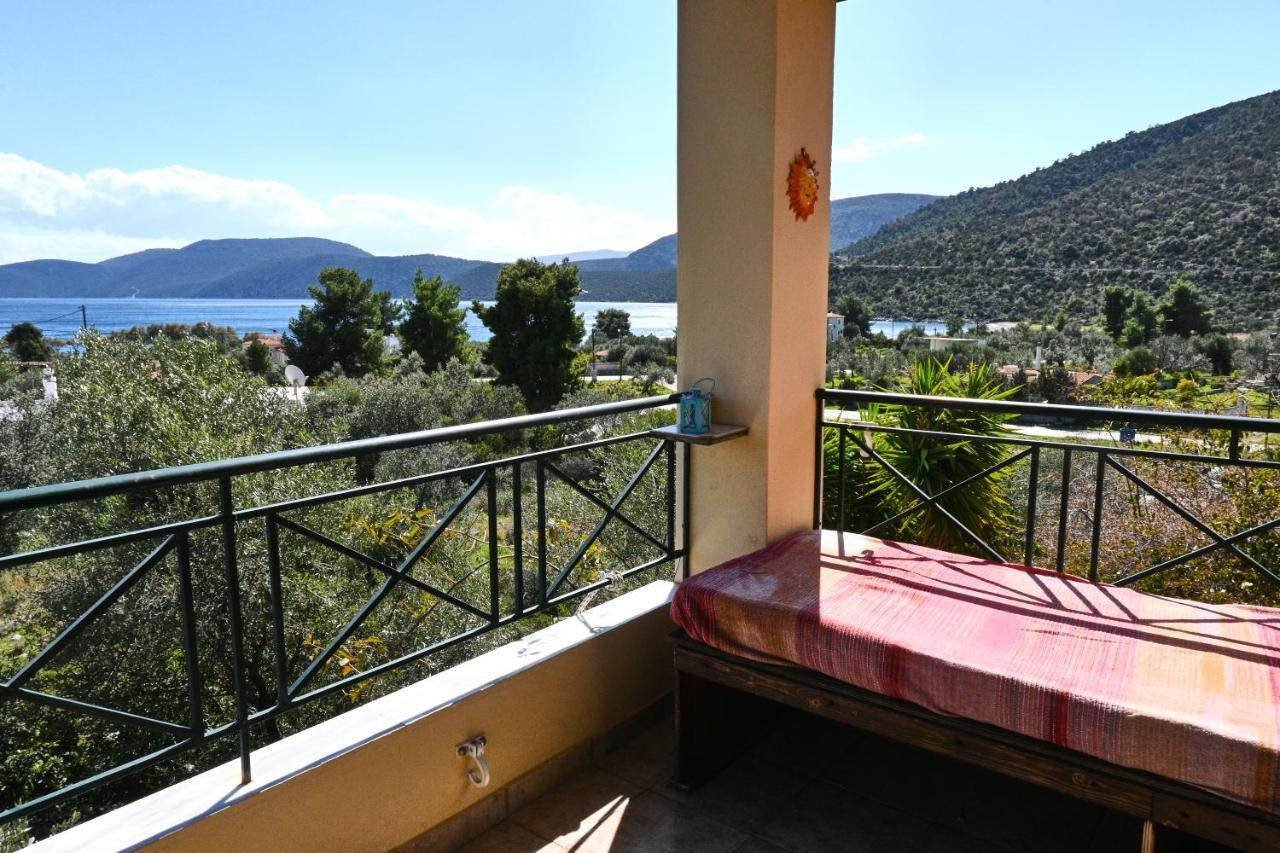 Pavlos' Cottage With Beach View Kórfos Eksteriør billede